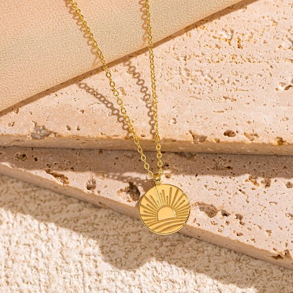 ⚡Gold Sun Pendant Necklace for Women Minimalist Sunrise Jewelry Gift Idea - Picture 5 of 8